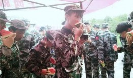 军训跳舞吃瓜爆料视频